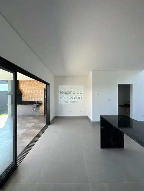 Casa de Condomínio com 4 quartos à venda, 205m2 em Sao Jose Dos Campos - SP - imagem 9 Foto 9 de Casa de Condomínio com 4 quartos à venda, 205m2 em Sao Jose Dos Campos - SP