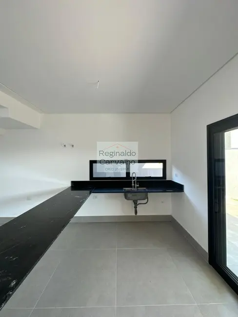 Casa de Condomínio com 4 quartos à venda, 205m2 em Sao Jose Dos Campos - SP - imagem 5 Foto 5 de Casa de Condomínio com 4 quartos à venda, 205m2 em Sao Jose Dos Campos - SP