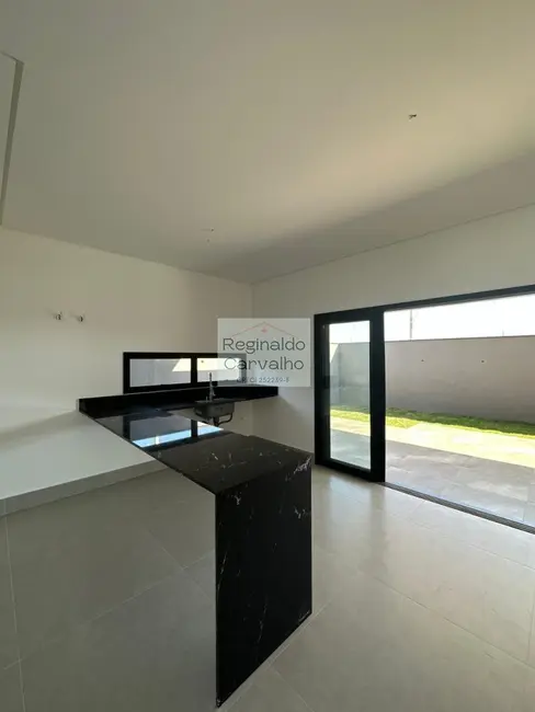 Casa de Condomínio com 4 quartos à venda, 205m2 em Sao Jose Dos Campos - SP - imagem 8 Foto 8 de Casa de Condomínio com 4 quartos à venda, 205m2 em Sao Jose Dos Campos - SP