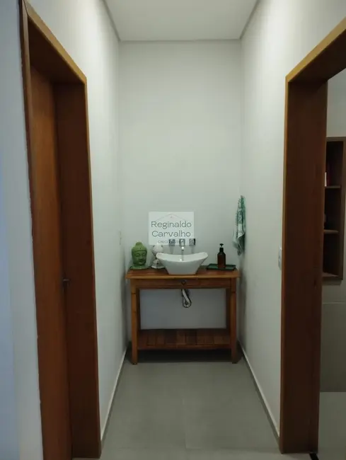 Casa de Condomínio com 3 quartos à venda, 223m2 em Sao Jose Dos Campos - SP - imagem 8 Foto 8 de Casa de Condomínio com 3 quartos à venda, 223m2 em Sao Jose Dos Campos - SP