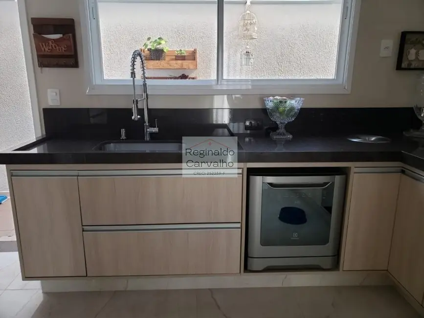 Foto 5 de Casa de Condomínio com 3 quartos à venda, 170m2 em Sao Jose Dos Campos - SP