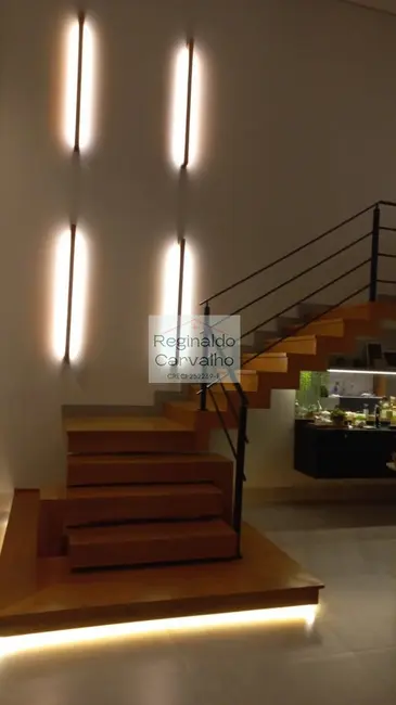 Casa de Condomínio com 3 quartos à venda, 270m2 em Sao Jose Dos Campos - SP - imagem 2 Foto 2 de Casa de Condomínio com 3 quartos à venda, 270m2 em Sao Jose Dos Campos - SP