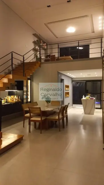 Casa de Condomínio com 3 quartos à venda, 270m2 em Sao Jose Dos Campos - SP - imagem 1 Foto 1 de Casa de Condomínio com 3 quartos à venda, 270m2 em Sao Jose Dos Campos - SP