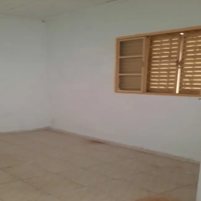 Foto 2 de Casa com 2 quartos para alugar, 36m2 em Centro, Mogi Das Cruzes - SP