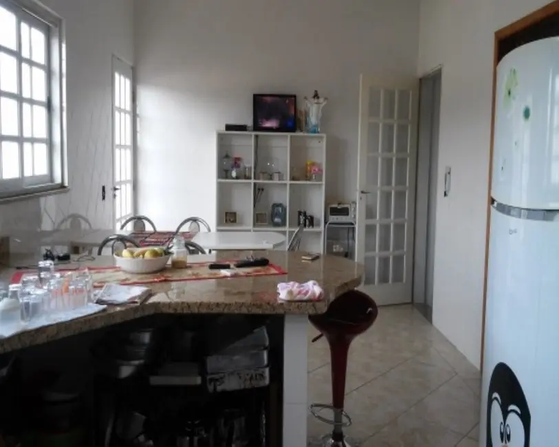 Foto 2 de Casa com 3 quartos à venda, 198m2 em Jardim Santos Dumont, Mogi Das Cruzes - SP