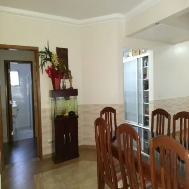 Foto 4 de Casa com 3 quartos à venda, 300m2 em Vila Suissa, Mogi Das Cruzes - SP