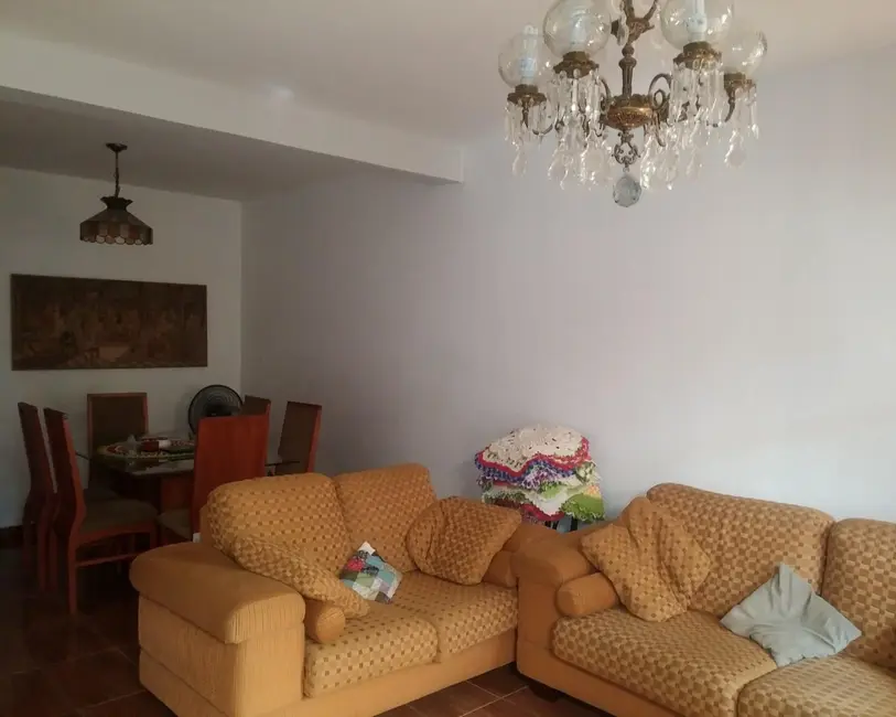 Foto 2 de Casa com 3 quartos à venda, 305m2 em Jardim Armênia, Mogi Das Cruzes - SP