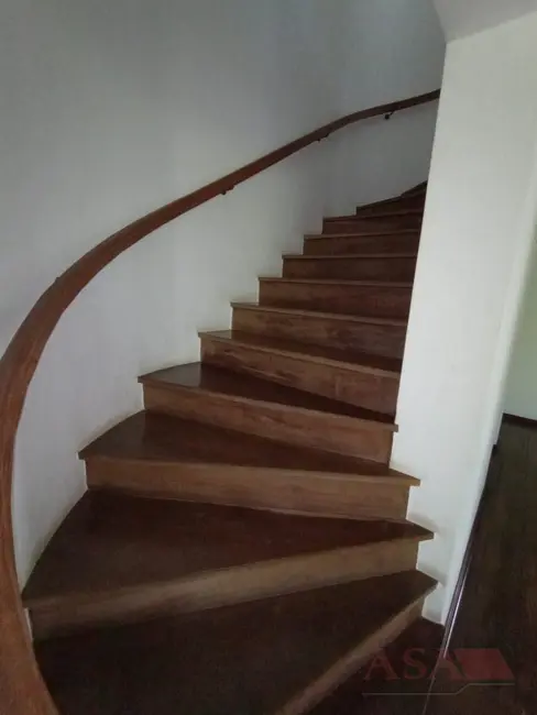 Foto 4 de Casa com 5 quartos à venda e para alugar, 1800m2 em Vila Oliveira, Mogi Das Cruzes - SP