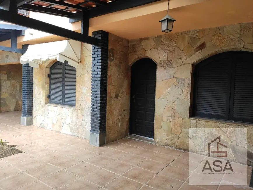 Foto 3 de Casa com 3 quartos à venda, 300m2 em Vila Suissa, Mogi Das Cruzes - SP