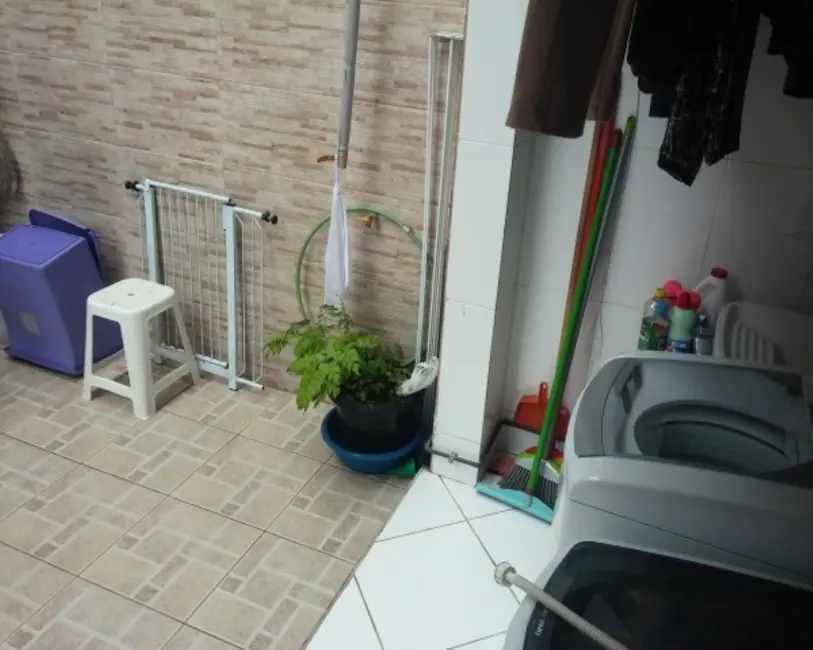 Casa com 3 quartos à venda, 125m2 em Jardim Universo, Mogi Das Cruzes - SP - imagem 3 Foto 3 de Casa com 3 quartos à venda, 125m2 em Jardim Universo, Mogi Das Cruzes - SP