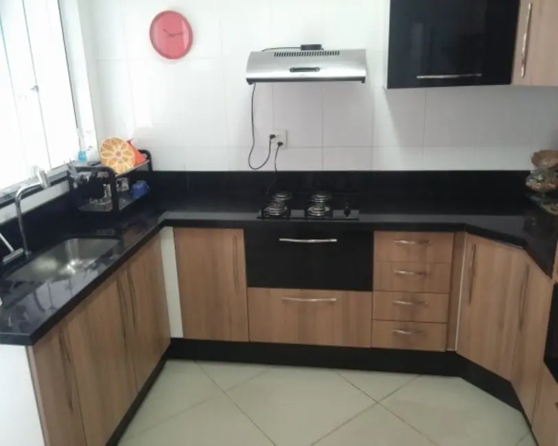 Casa com 3 quartos à venda, 125m2 em Jardim Universo, Mogi Das Cruzes - SP - imagem 2 Foto 2 de Casa com 3 quartos à venda, 125m2 em Jardim Universo, Mogi Das Cruzes - SP