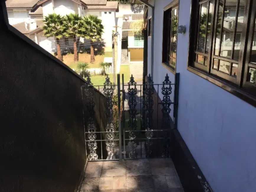 Foto 8 de Casa com 4 quartos à venda, 480m2 em Aruja - SP