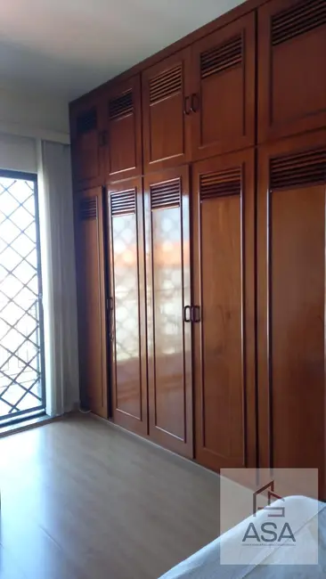 Foto 4 de Casa com 3 quartos à venda, 300m2 em Vila Suissa, Mogi Das Cruzes - SP