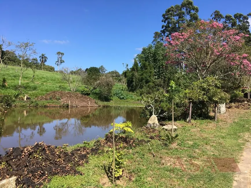 Foto 5 de Sítio / Rancho com 3 quartos à venda, 9m2 em Mogi Das Cruzes - SP