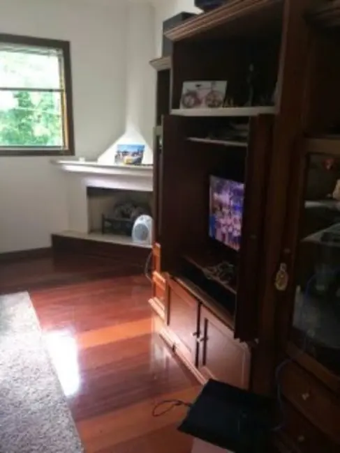 Foto 9 de Casa com 4 quartos à venda, 385m2 em Mogi Das Cruzes - SP