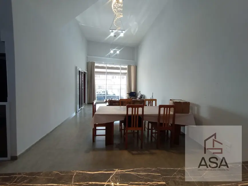 Foto 2 de Casa com 3 quartos à venda, 150m2 em Mogi Das Cruzes - SP