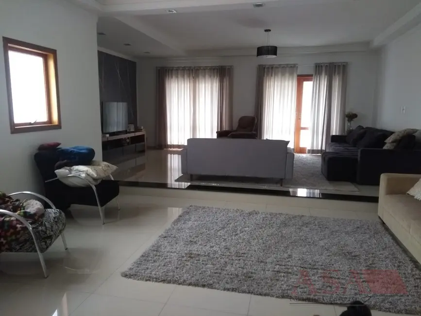 Casa à venda, 571m2 em Vila Santana, Mogi Das Cruzes - SP - imagem 9 Foto 9 de Casa à venda, 571m2 em Vila Santana, Mogi Das Cruzes - SP