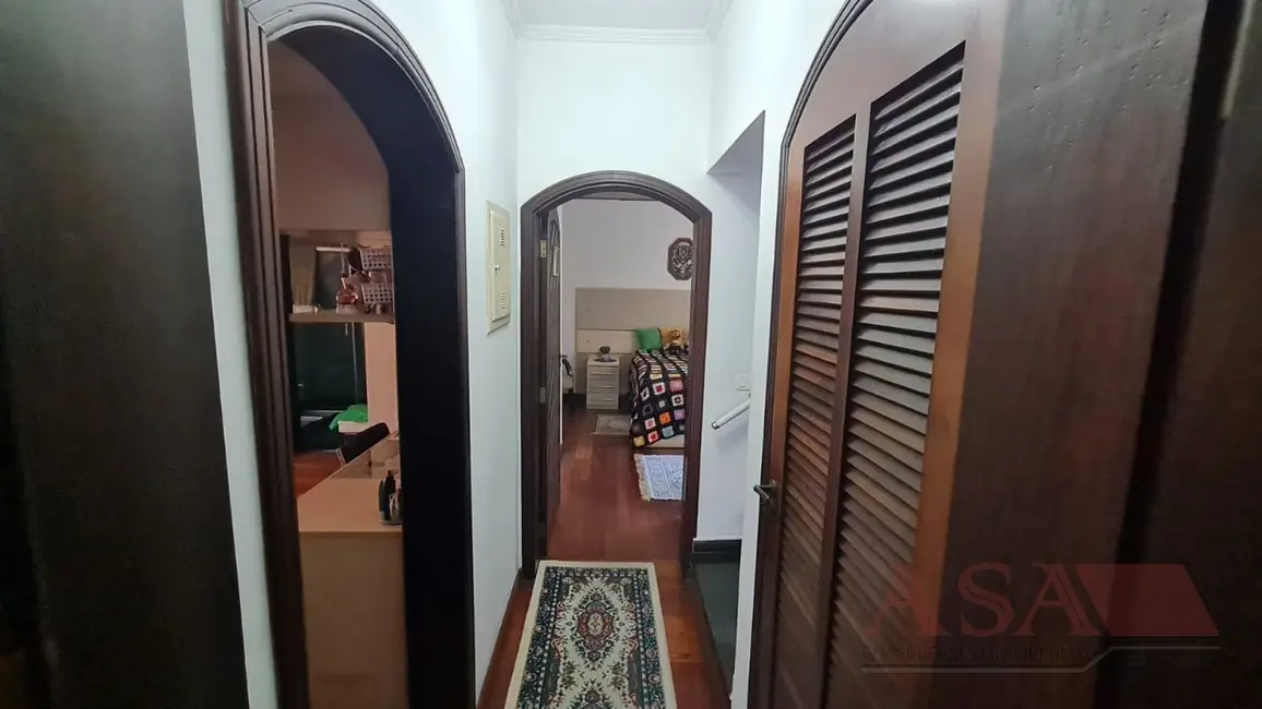 Foto 1 de Casa com 3 quartos à venda, 261m2 em Caputera, Aruja - SP