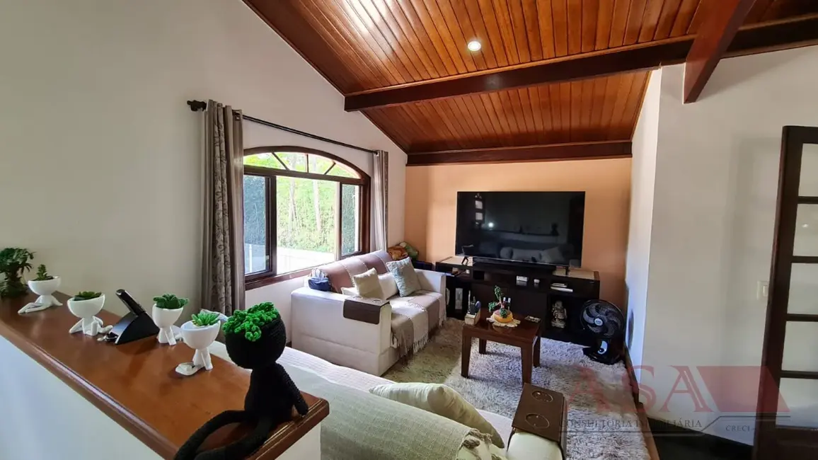 Foto 9 de Casa com 3 quartos à venda, 261m2 em Caputera, Aruja - SP