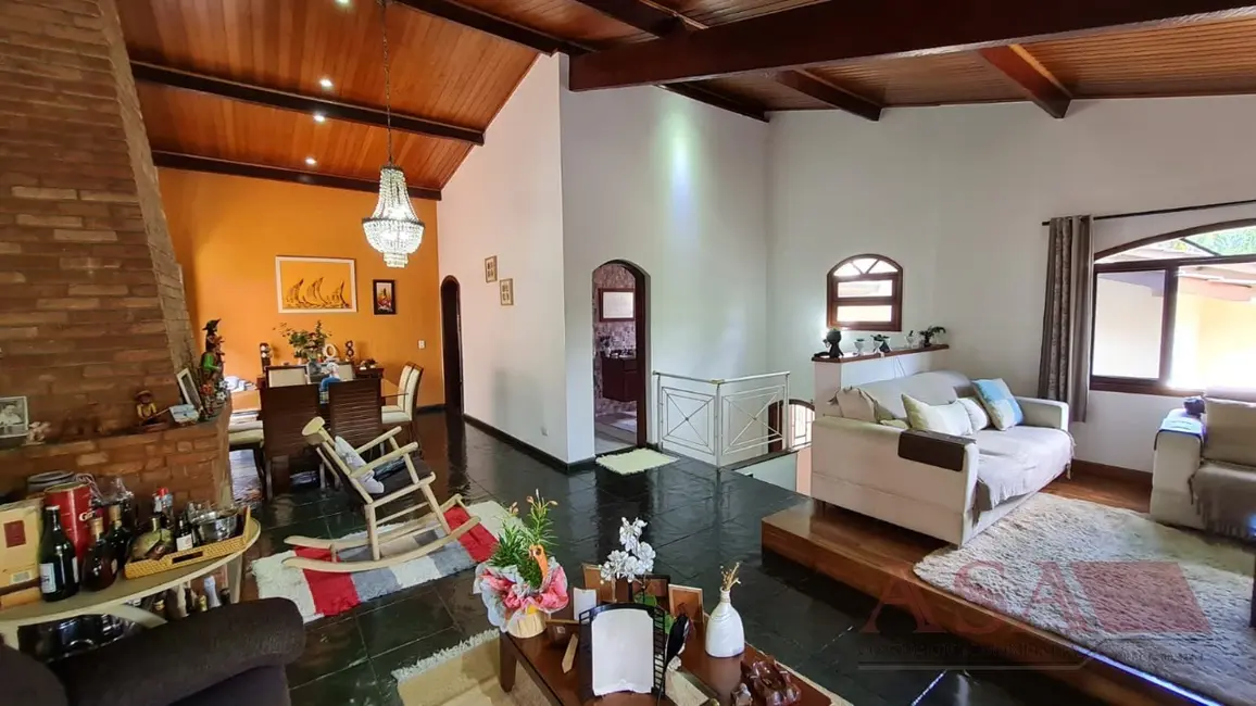 Foto 5 de Casa com 3 quartos à venda, 261m2 em Caputera, Aruja - SP