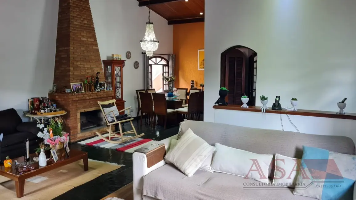 Foto 4 de Casa com 3 quartos à venda, 261m2 em Caputera, Aruja - SP