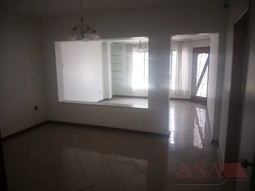 Casa com 3 quartos à venda, 200m2 em Vila Rubens, Mogi Das Cruzes - SP - imagem 3 Foto 3 de Casa com 3 quartos à venda, 200m2 em Vila Rubens, Mogi Das Cruzes - SP