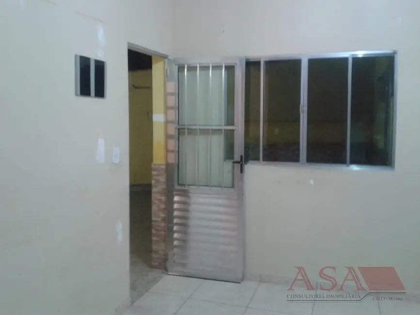 Casa de Vila com 2 quartos à venda em Jardim Varan, Suzano - SP - imagem 6 Foto 6 de Casa de Vila com 2 quartos à venda em Jardim Varan, Suzano - SP