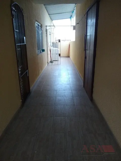 Casa de Vila com 2 quartos à venda em Jardim Varan, Suzano - SP - imagem 4 Foto 4 de Casa de Vila com 2 quartos à venda em Jardim Varan, Suzano - SP