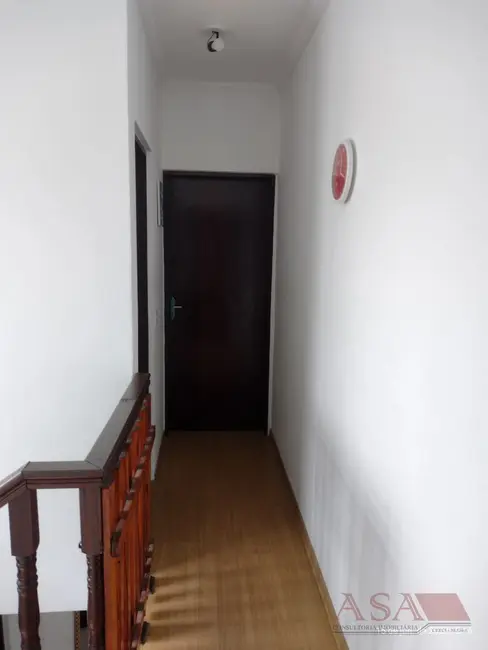 Foto 2 de Casa com 2 quartos à venda, 150m2 em Jardim Layr, Mogi Das Cruzes - SP