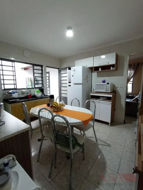 Foto 4 de Casa com 2 quartos à venda, 139m2 em Vila Suissa, Mogi Das Cruzes - SP
