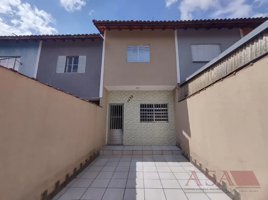 Foto 1 de Casa com 2 quartos à venda, 150m2 em Mogi Das Cruzes - SP