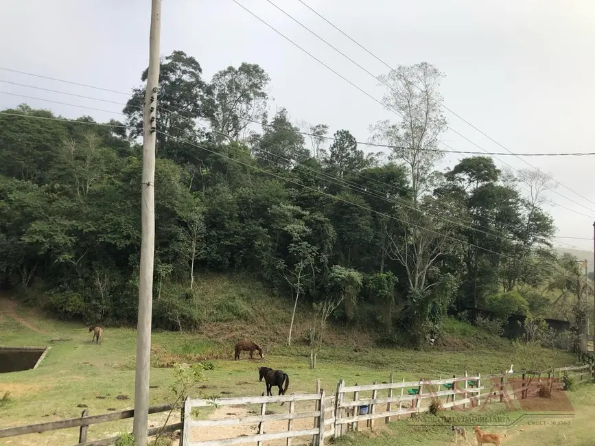 Sítio / Rancho com 3 quartos à venda, 37200m2 em Guararema - SP - imagem 8 Foto 8 de Sítio / Rancho com 3 quartos à venda, 37200m2 em Guararema - SP