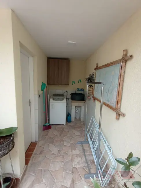 Foto 4 de Casa com 3 quartos à venda, 229m2 em Vila Nancy, Mogi Das Cruzes - SP