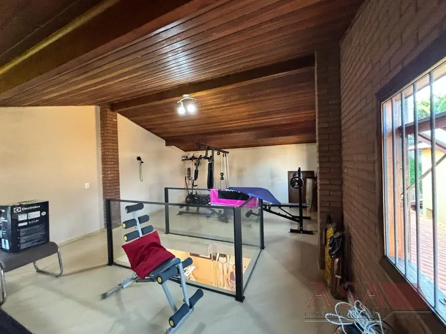 Foto 3 de Casa com 3 quartos à venda, 500m2 em Vila Suissa, Mogi Das Cruzes - SP