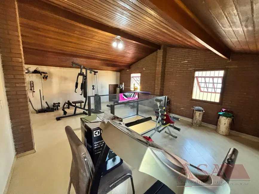 Foto 5 de Casa com 3 quartos à venda, 500m2 em Vila Suissa, Mogi Das Cruzes - SP