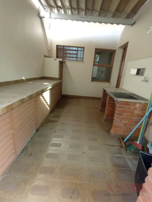 Foto 1 de Casa com 3 quartos à venda e para alugar, 300m2 em Centro, Mogi Das Cruzes - SP