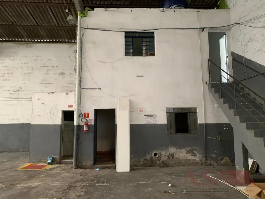 Foto 2 de Armazém / Galpão para alugar, 1000m2 em Vila Suissa, Mogi Das Cruzes - SP