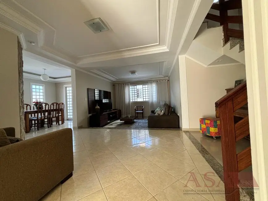 Foto 8 de Casa Comercial com 3 quartos à venda e para alugar, 318m2 em Loteamento Rio Acima, Mogi Das Cruzes - SP