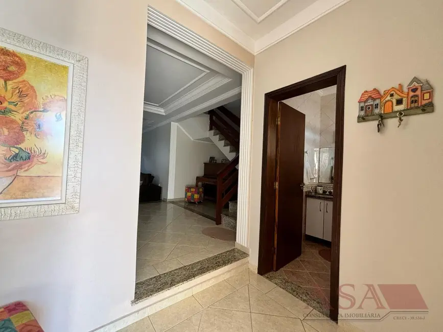 Foto 6 de Casa Comercial com 3 quartos à venda e para alugar, 318m2 em Loteamento Rio Acima, Mogi Das Cruzes - SP
