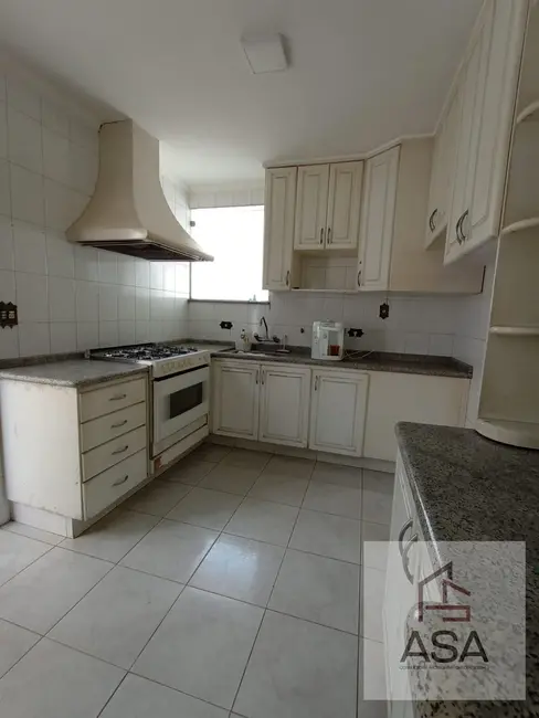 Foto 9 de Casa Comercial com 3 quartos à venda e para alugar, 480m2 em Vila Lavínia, Mogi Das Cruzes - SP