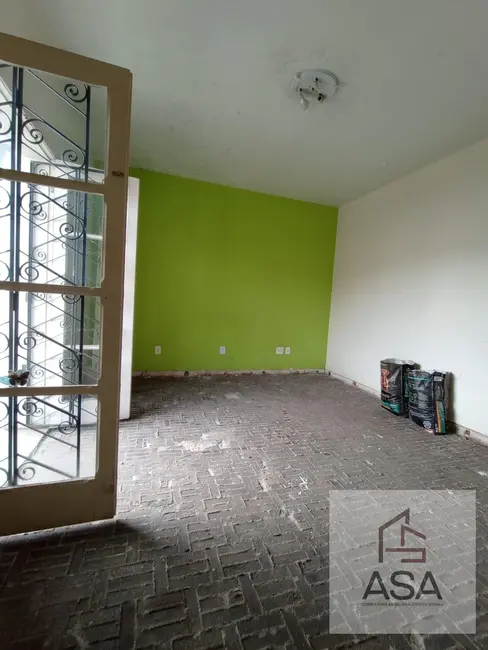 Foto 2 de Casa Comercial com 4 quartos para alugar, 290m2 em Parque Monte Líbano, Mogi Das Cruzes - SP