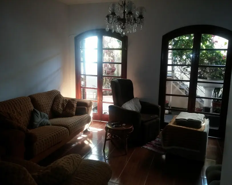 Foto 1 de Sobrado com 3 quartos à venda, 300m2 em Jardim Armênia, Mogi Das Cruzes - SP