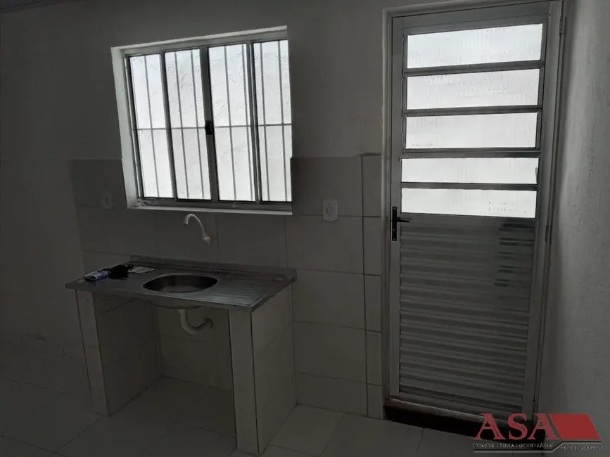 Foto 3 de Casa de Vila com 1 quarto para alugar, 20m2 em Vila São Paulo, Mogi Das Cruzes - SP