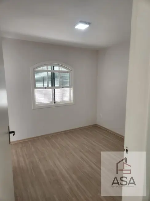 Foto 9 de Casa com 4 quartos à venda, 256m2 em Jardim Veneza, Mogi Das Cruzes - SP