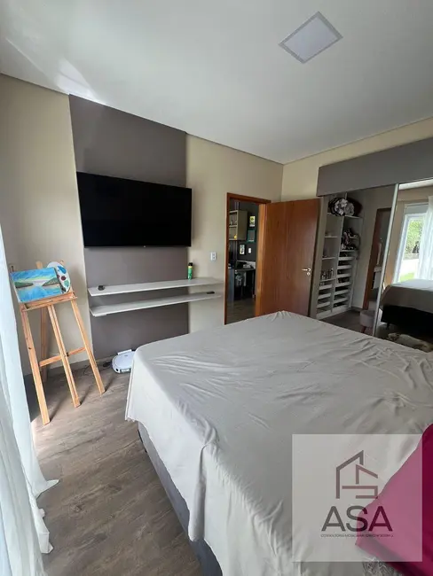 Casa com 3 quartos à venda, 202m2 em Fazenda Rodeio, Mogi Das Cruzes - SP - imagem 3 Foto 3 de Casa com 3 quartos à venda, 202m2 em Fazenda Rodeio, Mogi Das Cruzes - SP