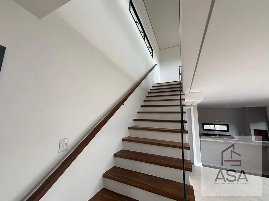 Foto 3 de Casa de Condomínio com 3 quartos à venda, 300m2 em Cézar de Souza, Mogi Das Cruzes - SP