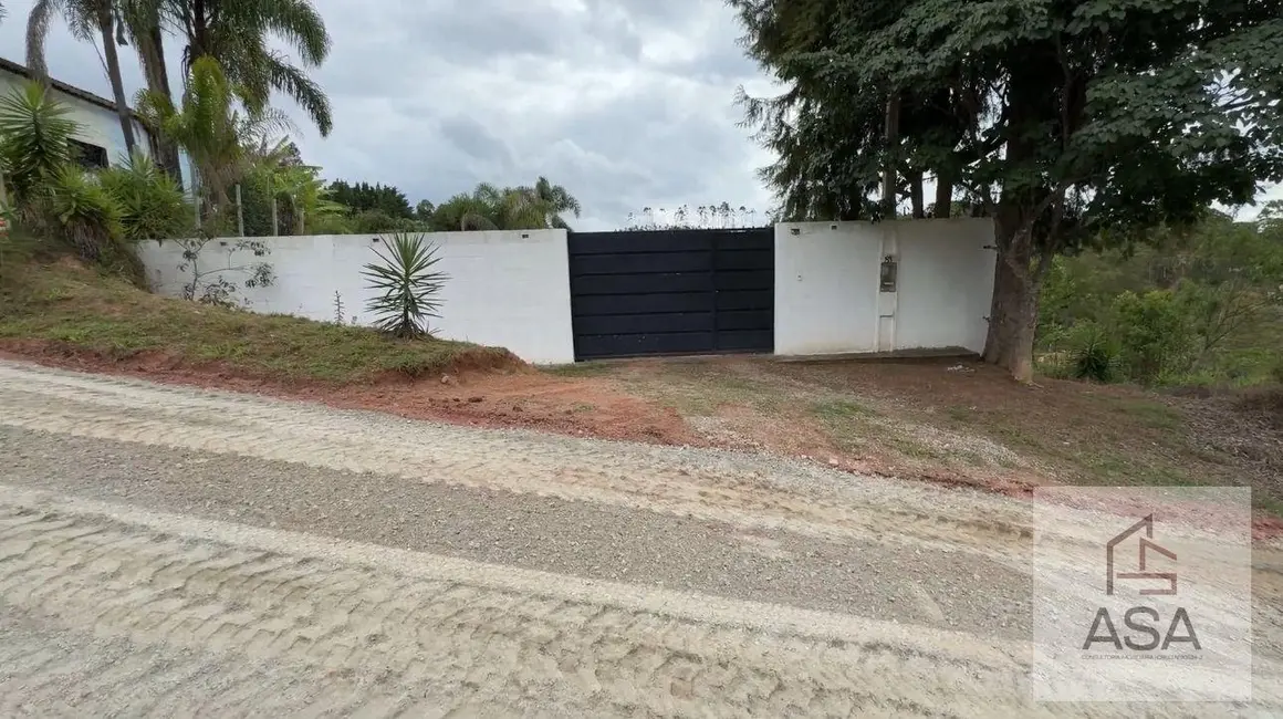 Chácara com 2 quartos à venda, 825m2 em Santa Branca - SP - imagem 8 Foto 8 de Chácara com 2 quartos à venda, 825m2 em Santa Branca - SP