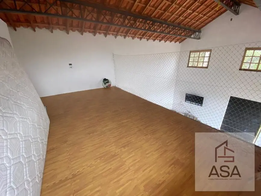 Chácara com 2 quartos à venda, 825m2 em Santa Branca - SP - imagem 6 Foto 6 de Chácara com 2 quartos à venda, 825m2 em Santa Branca - SP