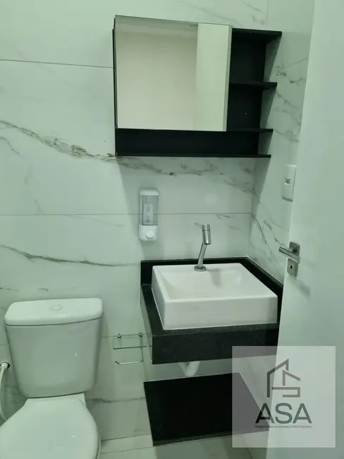 Foto 1 de Casa com 1 quarto para alugar, 25m2 em Mogi Das Cruzes - SP