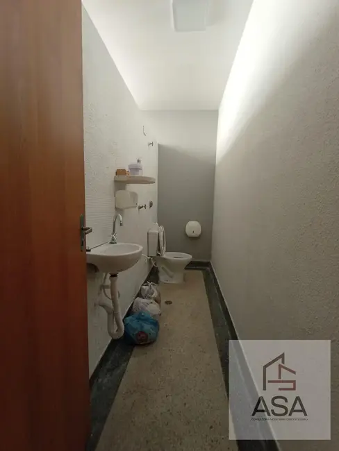 Sala Comercial para alugar, 40m2 em Centro, Mogi Das Cruzes - SP - imagem 3 Foto 3 de Sala Comercial para alugar, 40m2 em Centro, Mogi Das Cruzes - SP